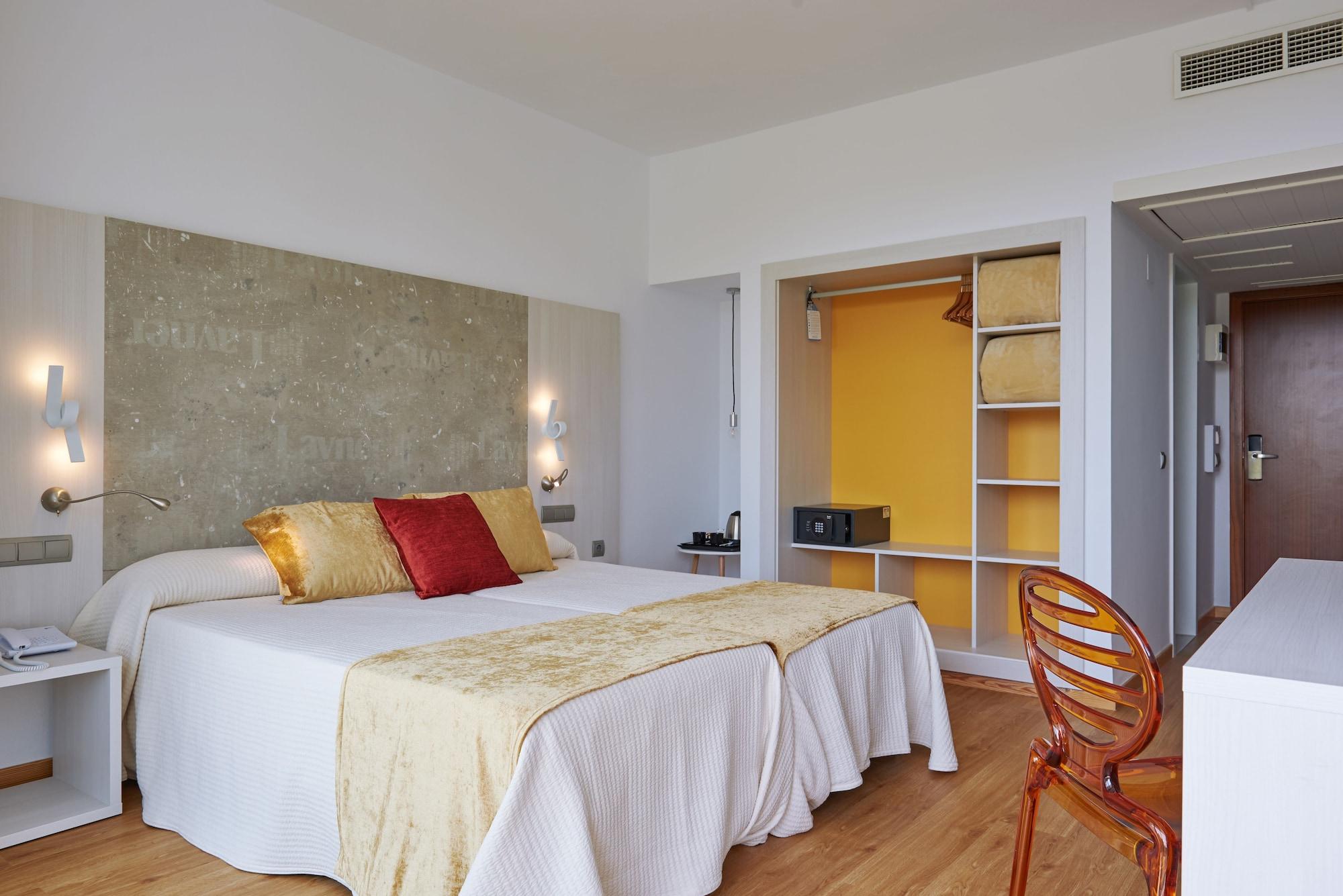 Hotel Abrat Sant Antoni de Portmany Exterior foto