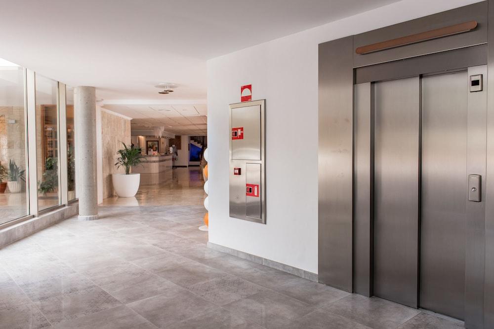 Hotel Abrat Sant Antoni de Portmany Exterior foto