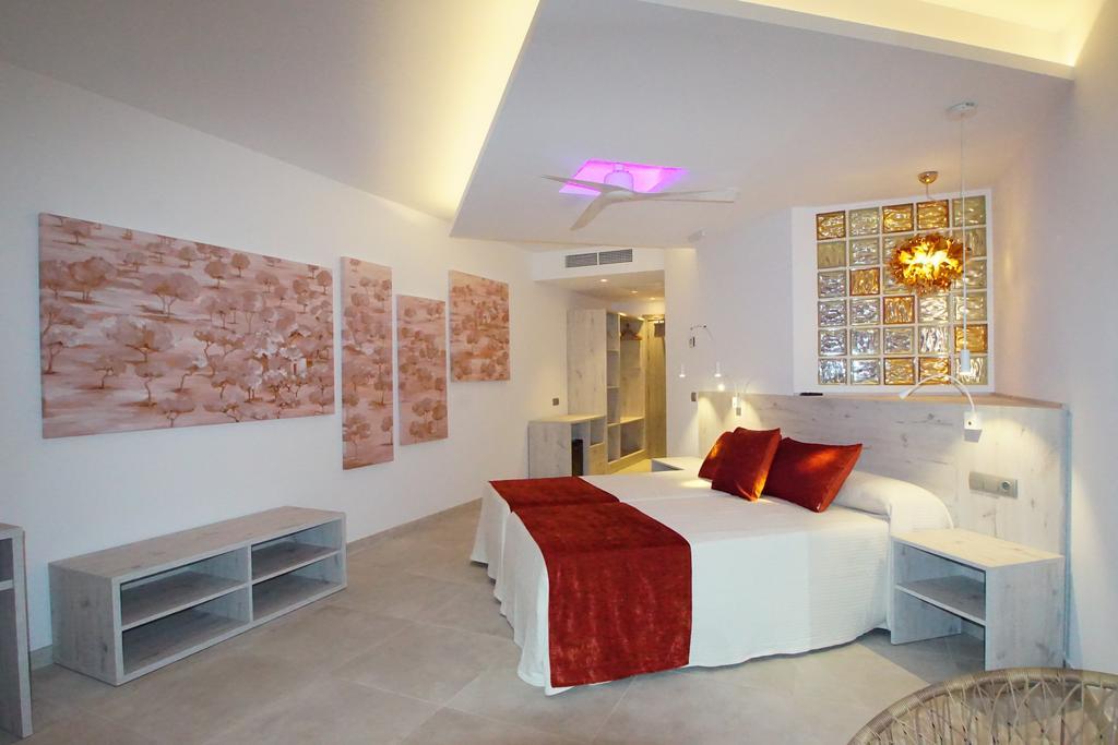 Hotel Abrat Sant Antoni de Portmany Exterior foto