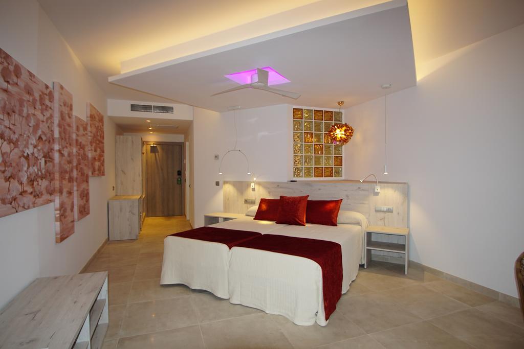 Hotel Abrat Sant Antoni de Portmany Exterior foto