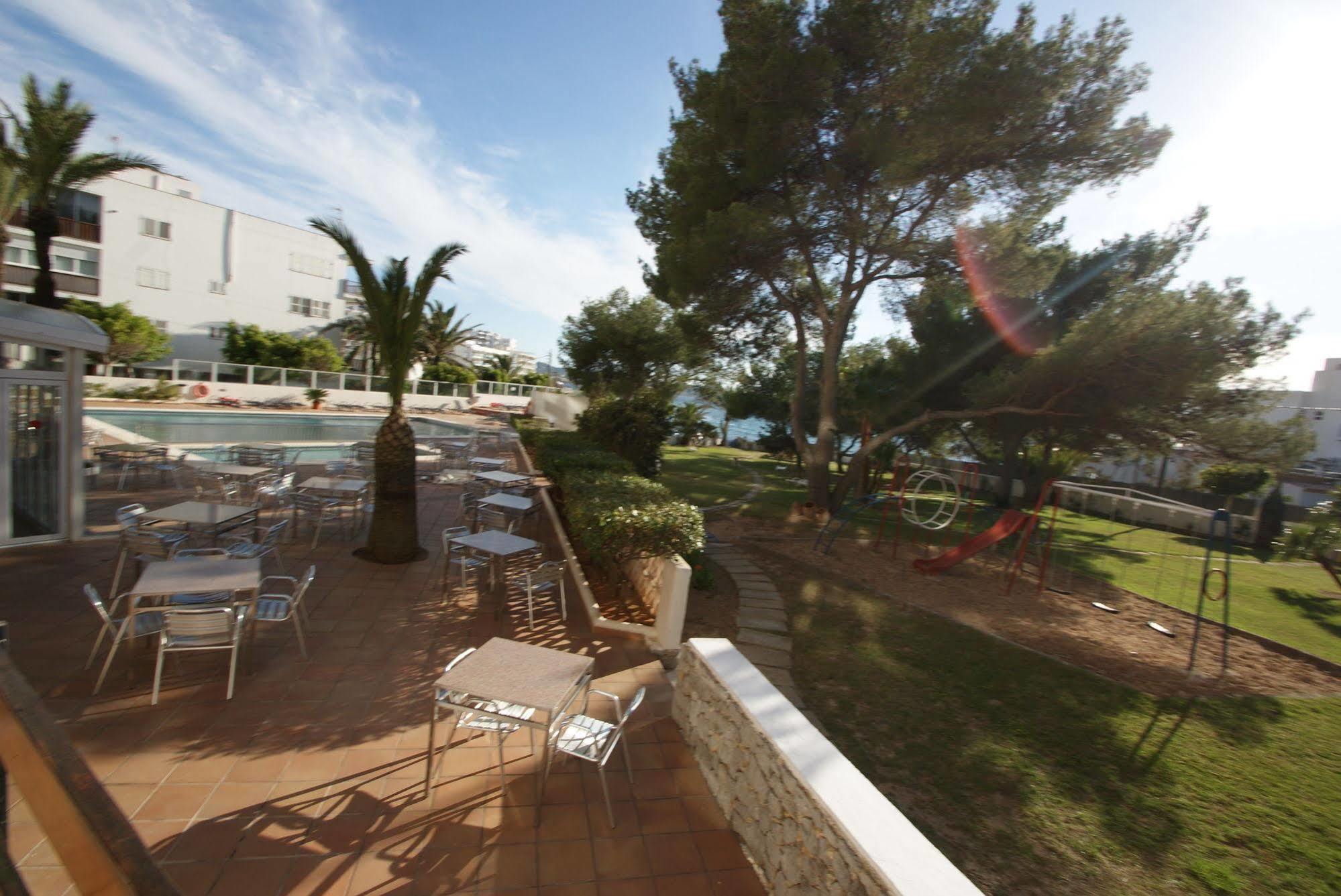 Hotel Abrat Sant Antoni de Portmany Exterior foto